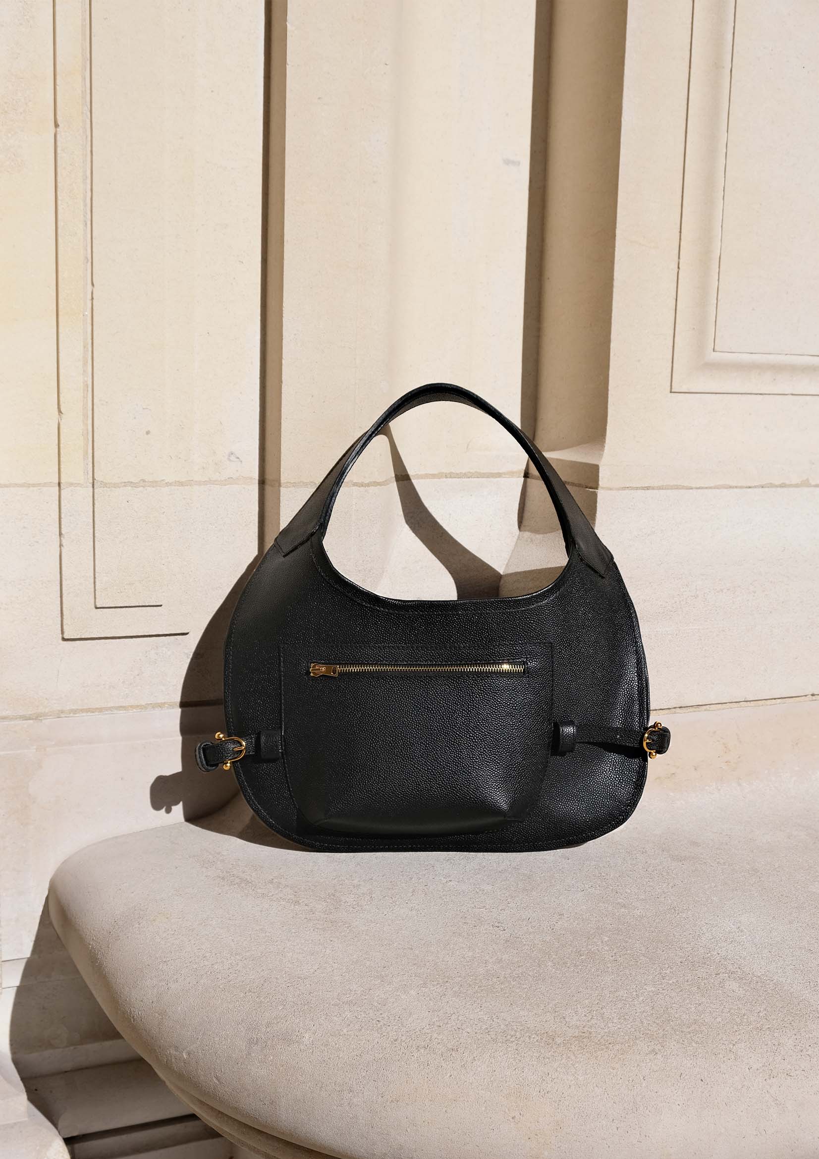 METAMORPHOSIS – BLACK PETIT GRAIN